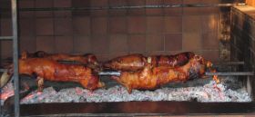 Spanferkel am Spiess